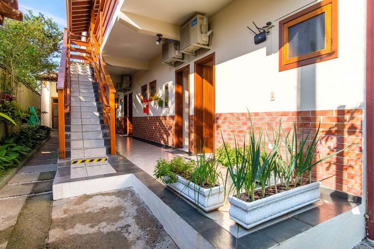 Pousada Vivamar Ubatuba Exterior photo